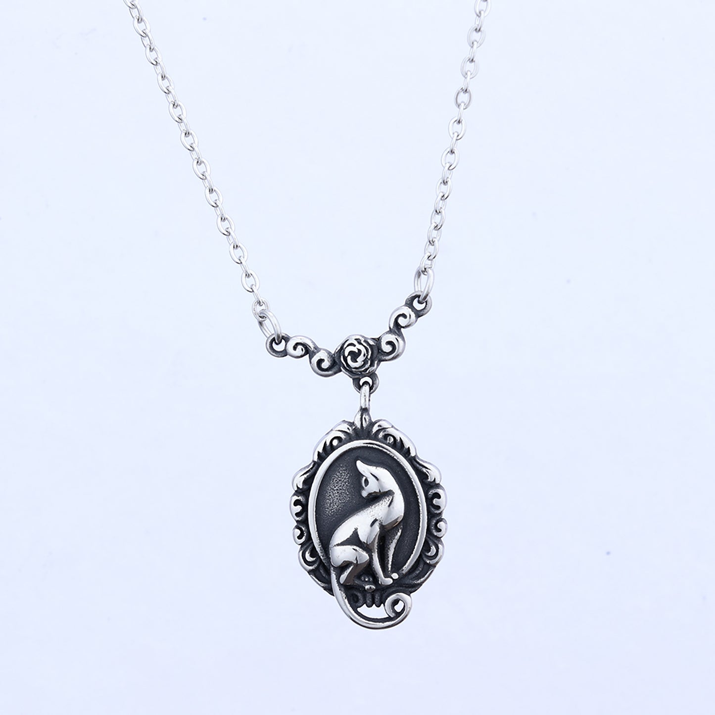 3D Cat Wreath Necklace